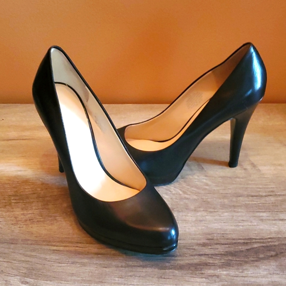 Nine West Black Leather Heels